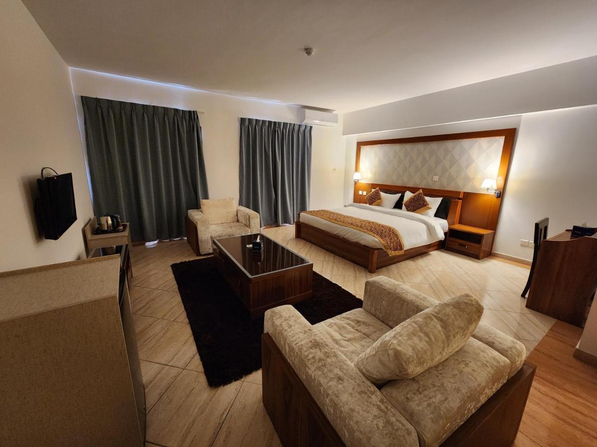 Aquavista Hotel & Suites Aqaba Exterior photo