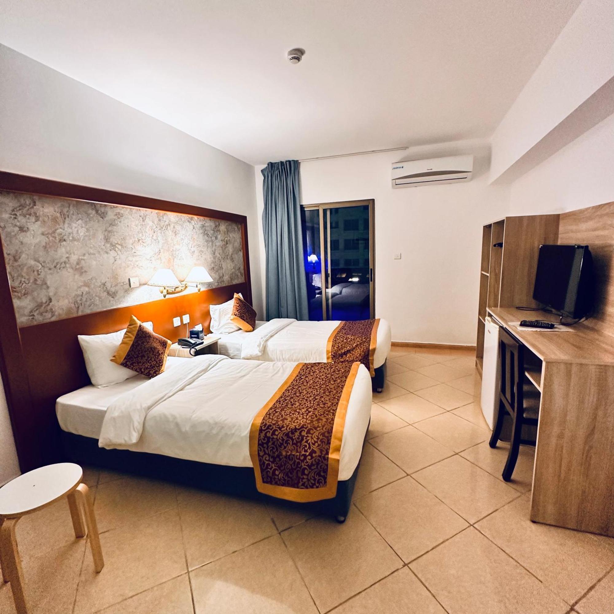 Aquavista Hotel & Suites Aqaba Exterior photo